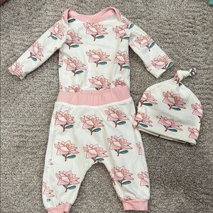 Monica and Andy baby girl set onesie 0-3 mo Magnolia Floral Baby Outfit with Hat